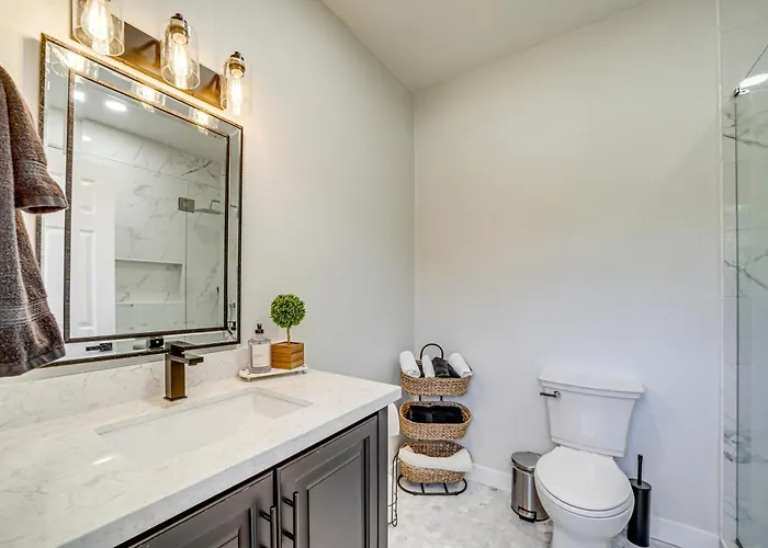 < 1 Mi To Shops: Uptown W/ Hot Tub! * Sedona