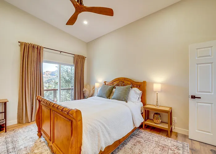 < 1 Mi To Shops: Uptown W/ Hot Tub! Sedona